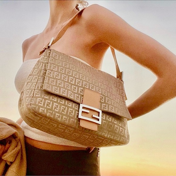 Fendi Mamma Baguette Fendi Zucca bag Tan flap bag purse nude bag - Picture 1 of 15